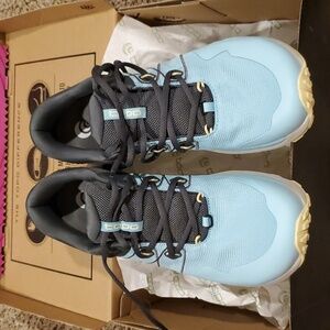 Topo Athletic Runventure 4 shoes